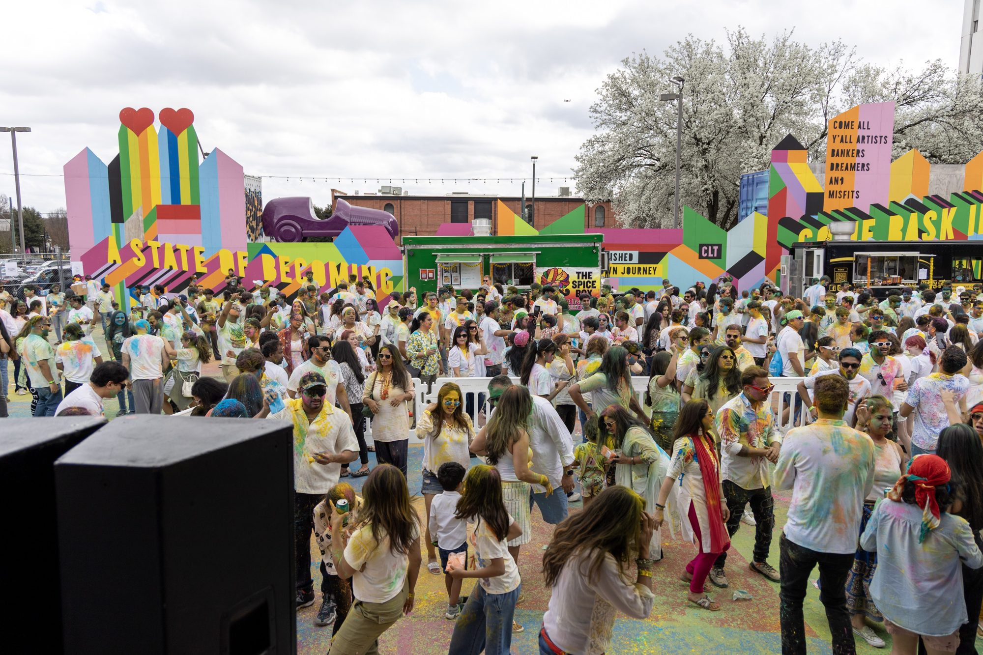 QCDesi event photo: queen city holi crowd 2